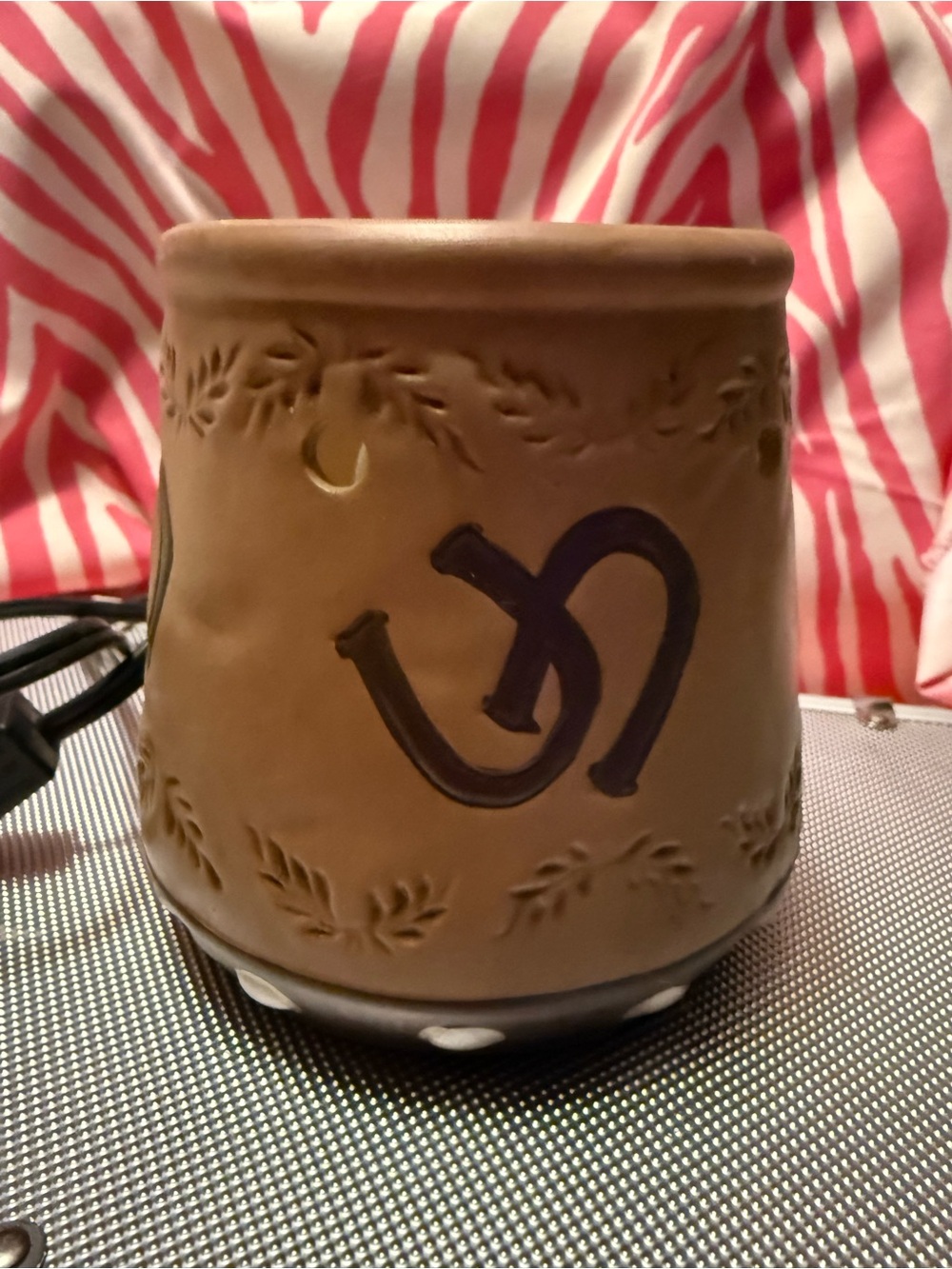 Source Unknown Brown Ceramic Candle Warmer with Dark brown Accent